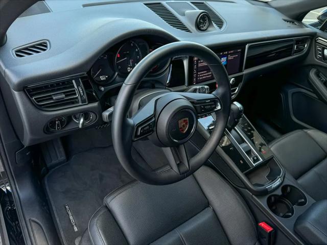 2025 Porsche Macan Macan