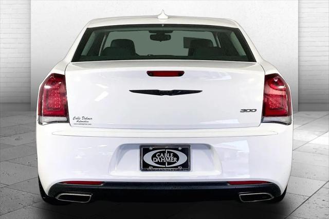 2023 Chrysler 300 Touring