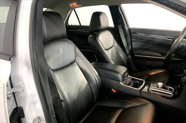 2023 Chrysler 300 Touring