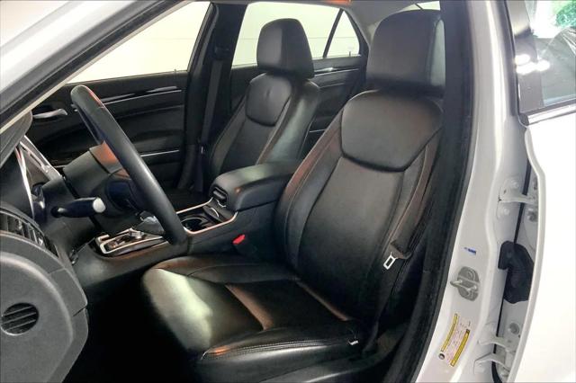 2023 Chrysler 300 Touring