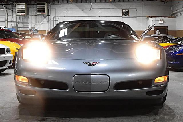 2004 Chevrolet Corvette Base
