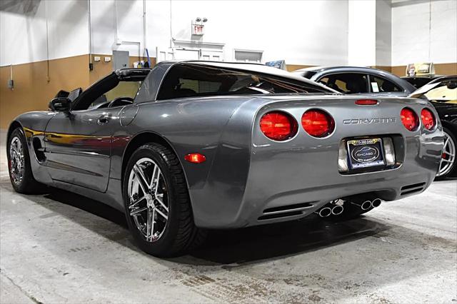 2004 Chevrolet Corvette Base