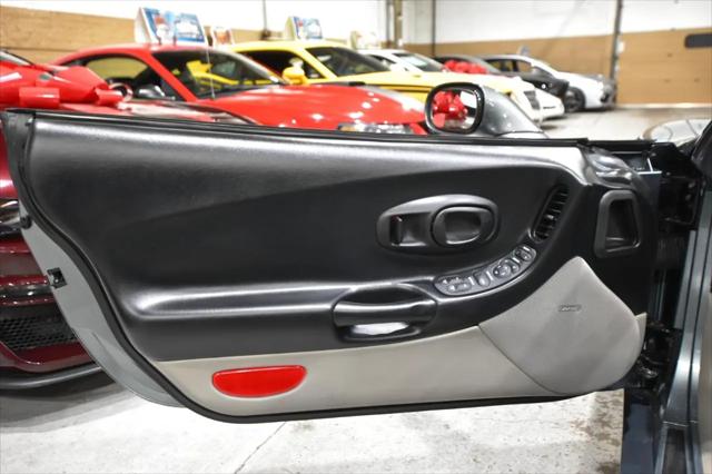 2004 Chevrolet Corvette Base