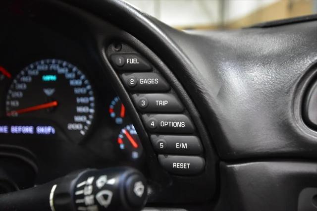 2004 Chevrolet Corvette Base