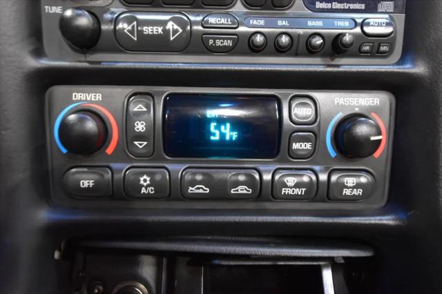 2004 Chevrolet Corvette Base