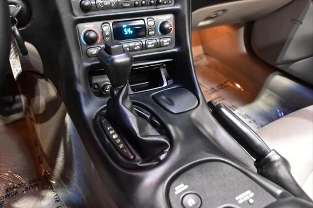 2004 Chevrolet Corvette Base