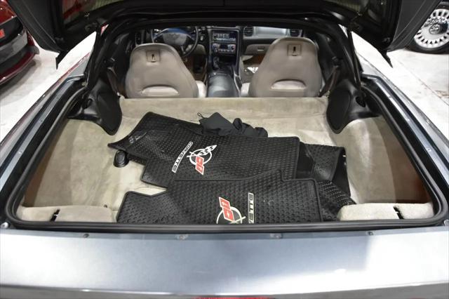 2004 Chevrolet Corvette Base