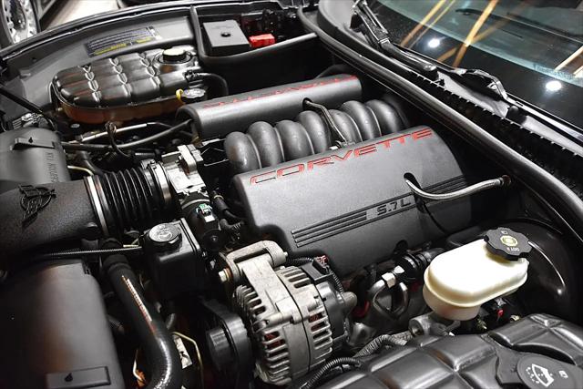 2004 Chevrolet Corvette Base