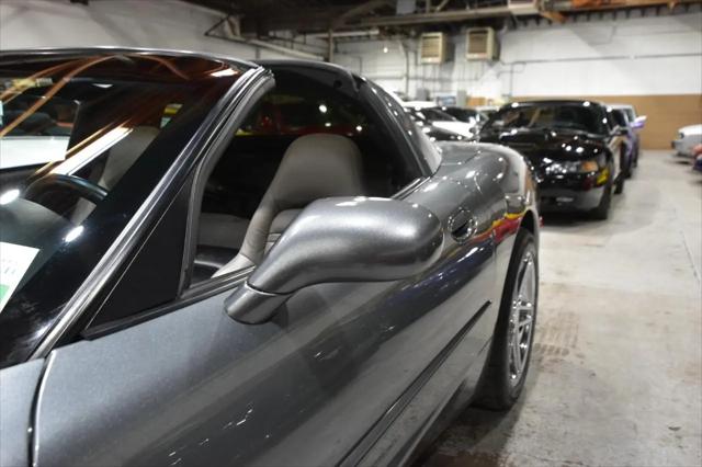 2004 Chevrolet Corvette Base