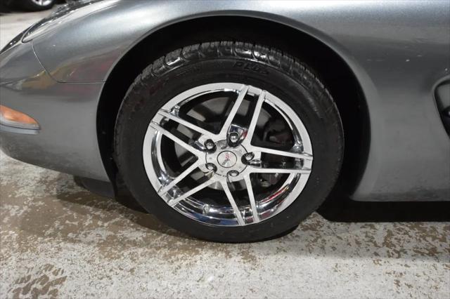 2004 Chevrolet Corvette Base