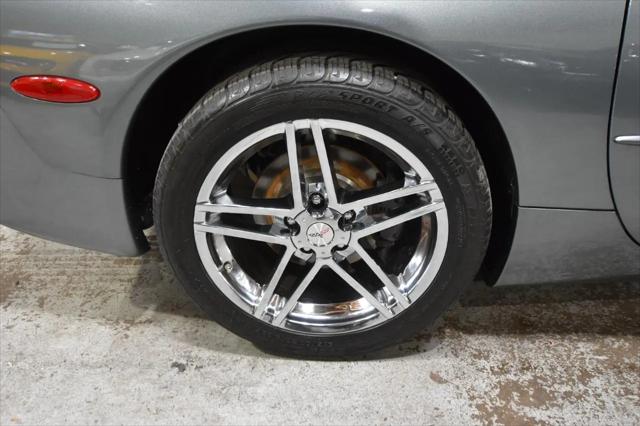 2004 Chevrolet Corvette Base