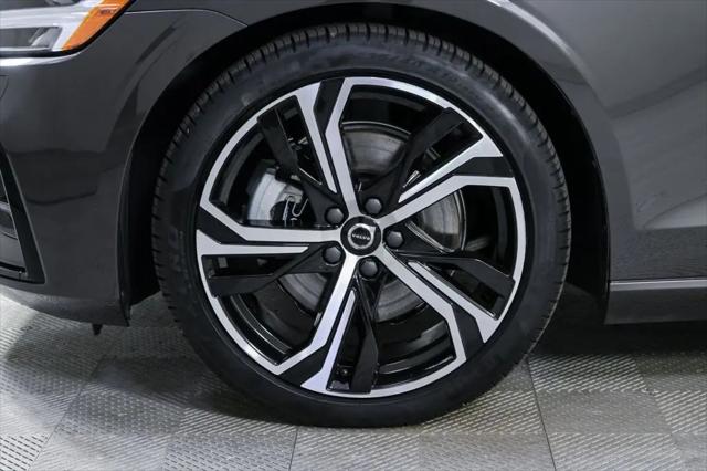 2025 Volvo S60 B5 Core