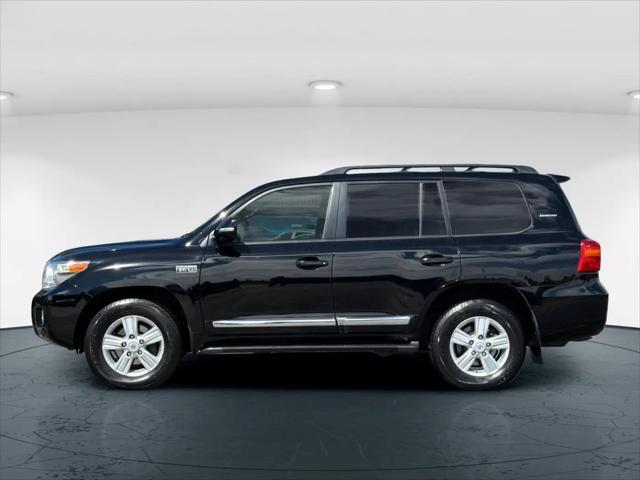 2013 Toyota Land Cruiser V8