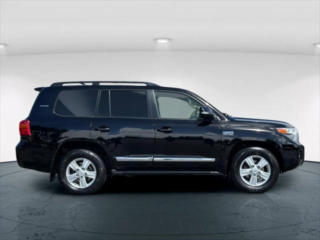 2013 Toyota Land Cruiser V8