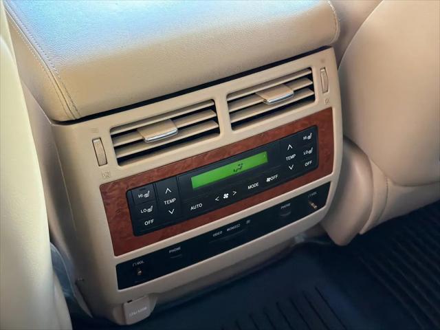 2013 Toyota Land Cruiser V8