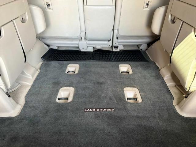 2013 Toyota Land Cruiser V8