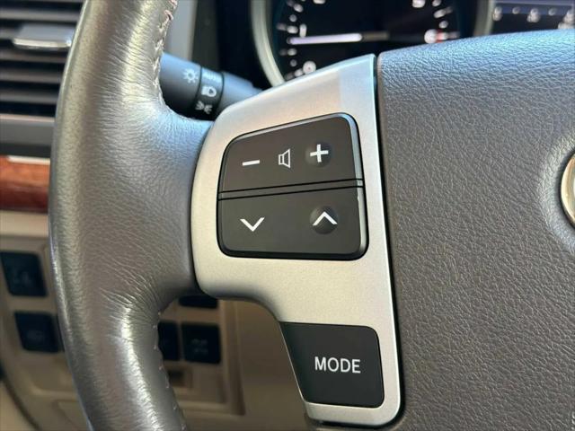 2013 Toyota Land Cruiser V8