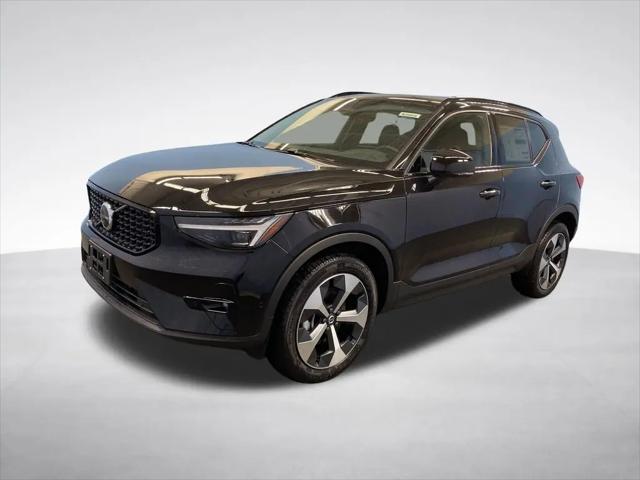 2026 Volvo XC40 Plus, B5 AWD Gas (mild hybrid), Dark