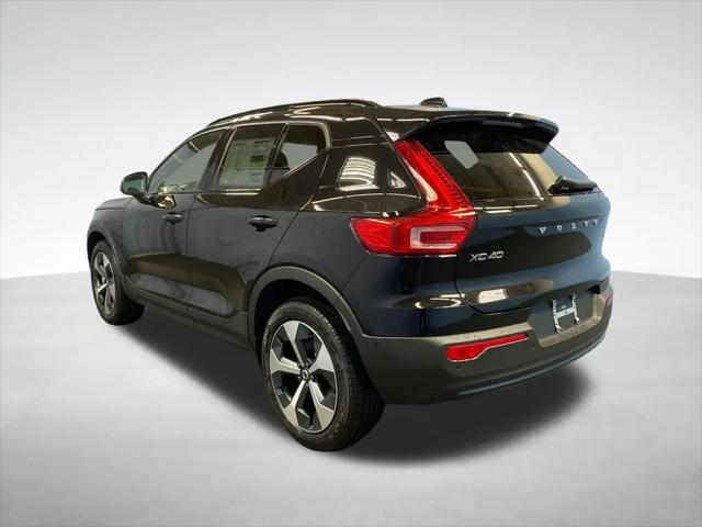 2026 Volvo XC40 Plus, B5 AWD Gas (mild hybrid), Dark