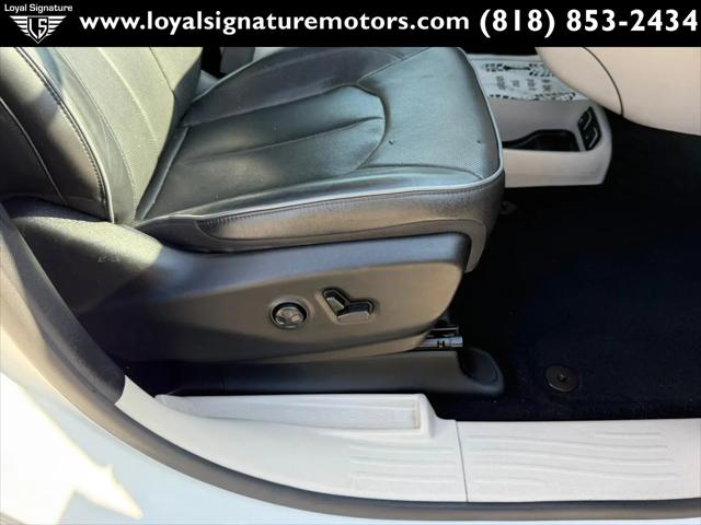 2018 Chrysler Pacifica Hybrid Limited