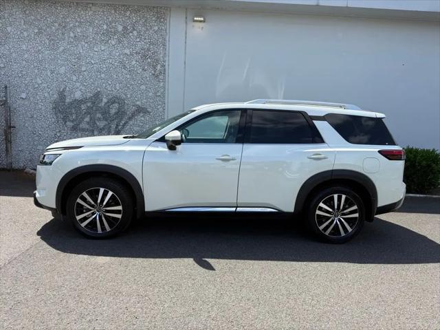 2023 Nissan Pathfinder Platinum 4WD