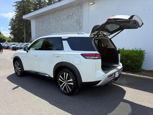 2023 Nissan Pathfinder Platinum 4WD
