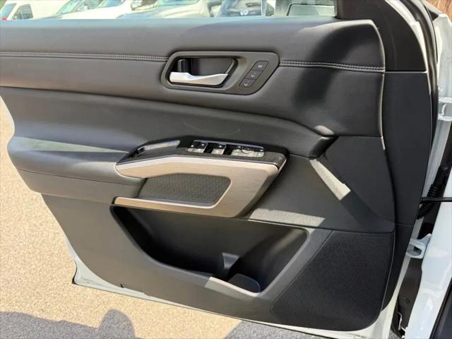 2023 Nissan Pathfinder Platinum 4WD