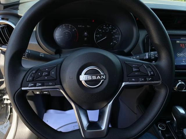 2024 Nissan Kicks SV Xtronic CVT