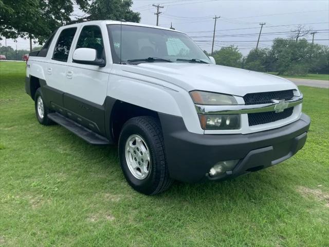 2003 Chevrolet Avalanche Base