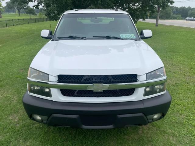 2003 Chevrolet Avalanche Base