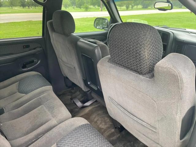 2003 Chevrolet Avalanche Base
