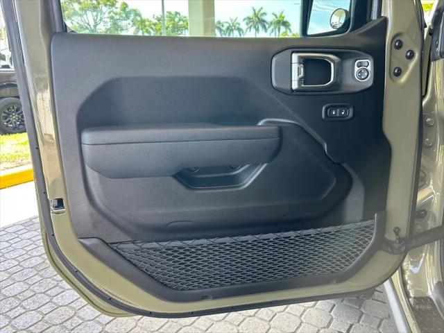 2025 Jeep Gladiator Sport