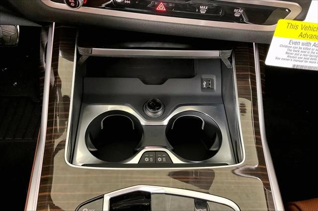 2027 BMW X7 M60i