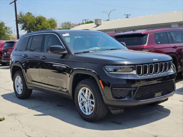 2026 Jeep Grand Cherokee Laredo 4x2