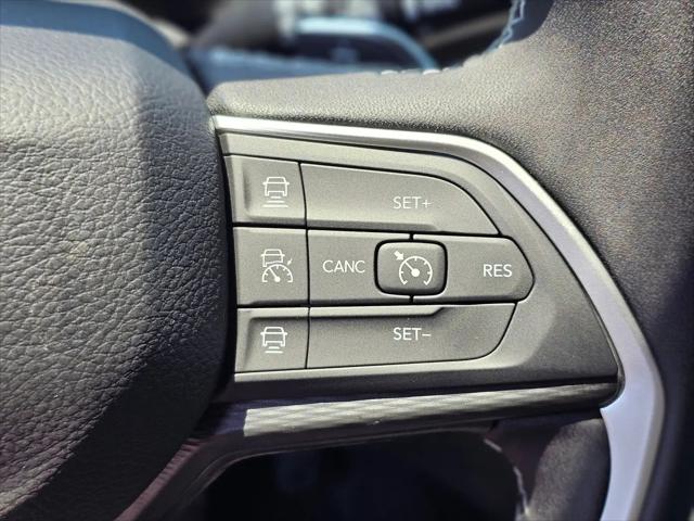 2026 Jeep Grand Cherokee Laredo 4x2