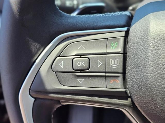 2026 Jeep Grand Cherokee Laredo 4x2