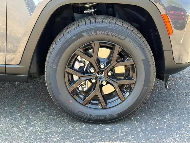 2026 Jeep Grand Cherokee L Altitude 4x4