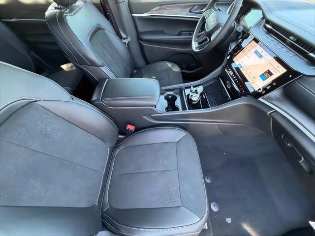 2026 Jeep Grand Cherokee L Altitude 4x4