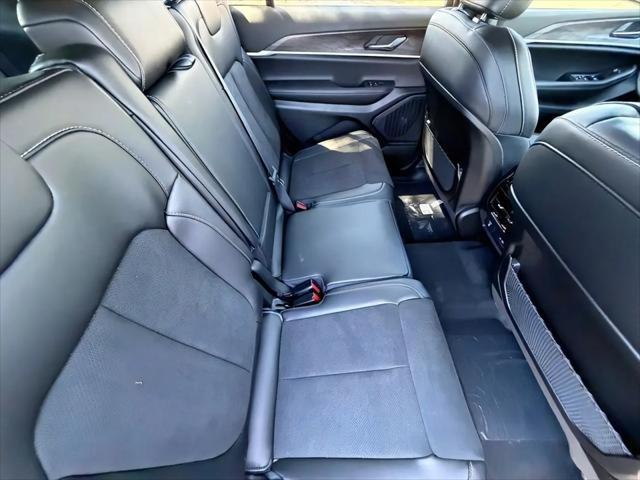 2026 Jeep Grand Cherokee L Altitude 4x4