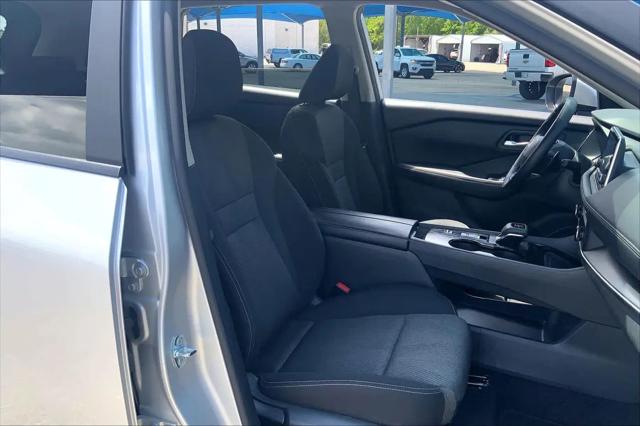 2025 Nissan Rogue SV FWD