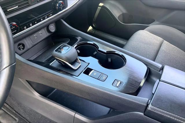 2025 Nissan Rogue SV FWD
