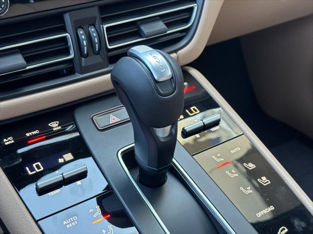 2026 Porsche Macan Unknown