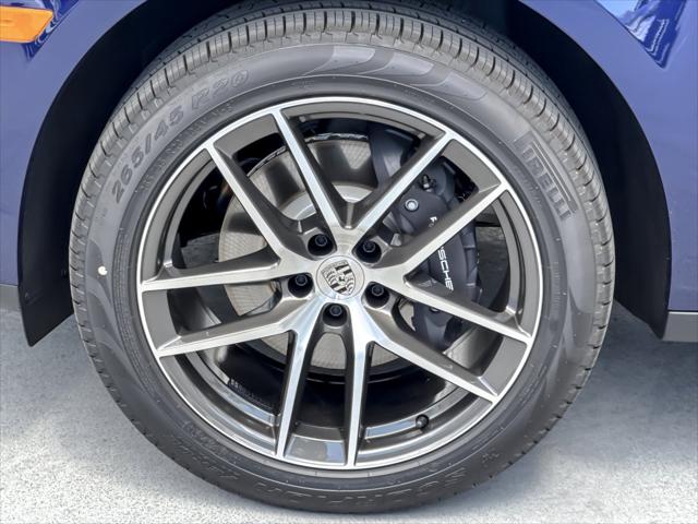2026 Porsche Macan Unknown