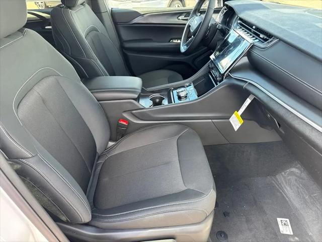 2026 Jeep Grand Cherokee Altitude 4x2