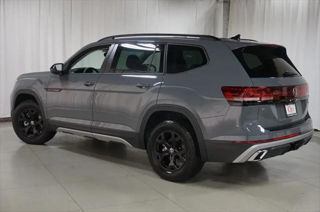 2026 Volkswagen Atlas Peak Edition