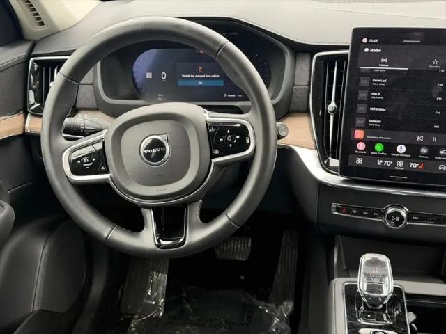 2025 Volvo XC90 B6 Plus 7-Seater