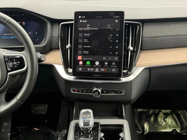 2025 Volvo XC90 B6 Plus 7-Seater