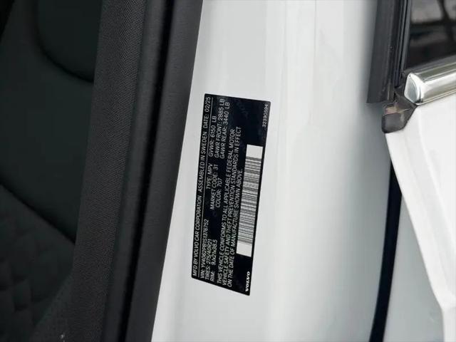 2025 Volvo XC90 B6 Plus 7-Seater