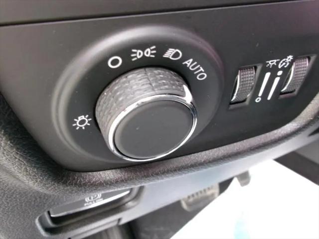 2023 Jeep Grand Cherokee L Laredo 4x4