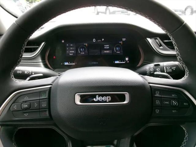 2023 Jeep Grand Cherokee L Laredo 4x4